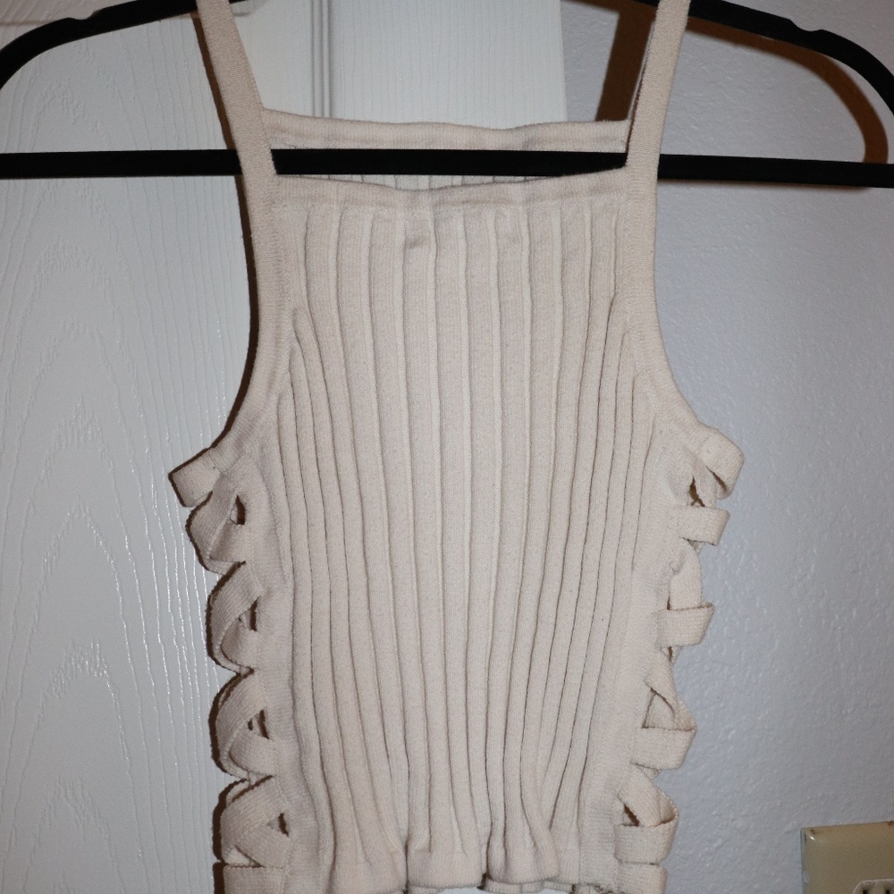 Crop Top with Cute Detail on Sides of the Body